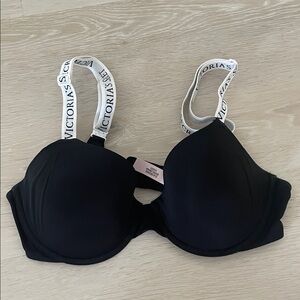 Victoria's Secret Black t shirt lightly lined demi bra